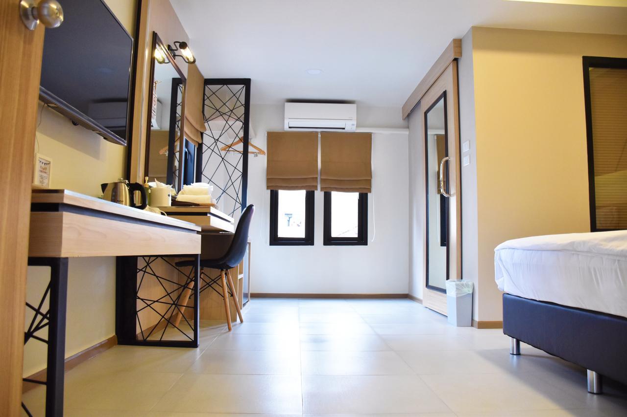 Tuck Me In Otel Chiang Mai Dış mekan fotoğraf